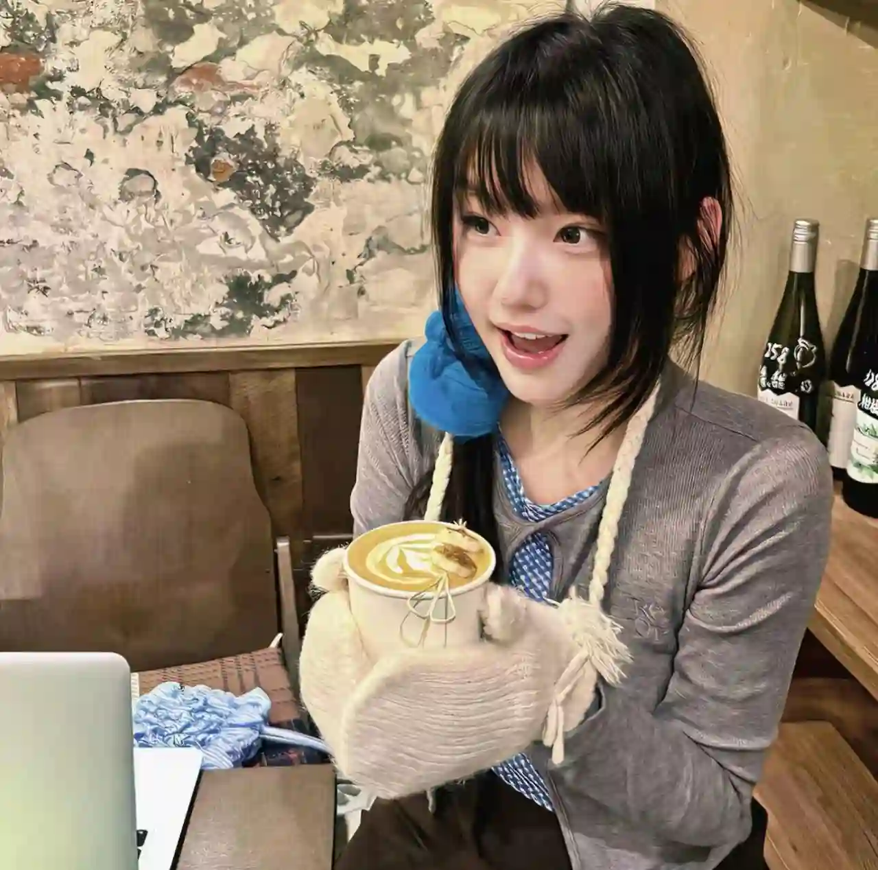头像丨美女请换头像 ​