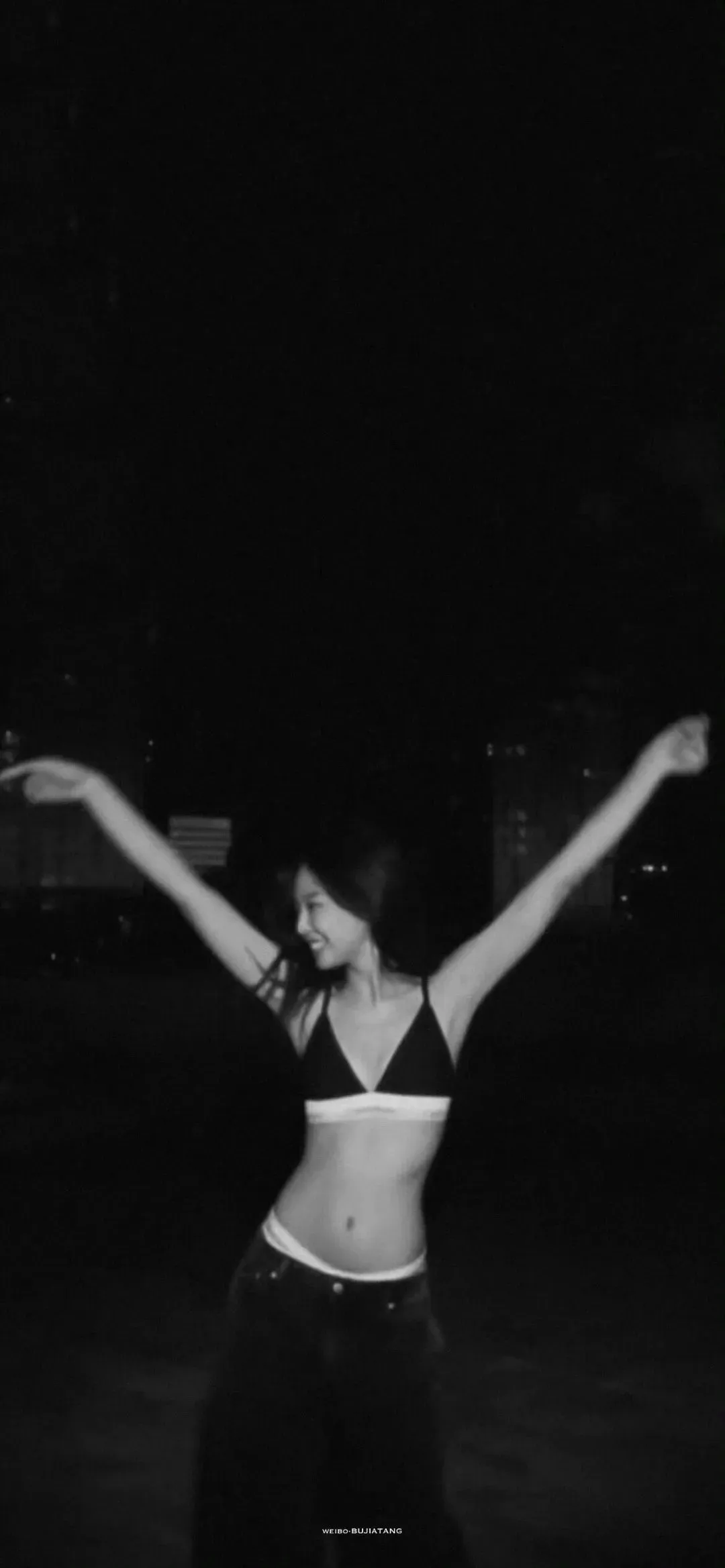 壁纸 ​​​​​​​​​​​​​| 𝐖𝐚𝐥𝐥𝐩𝐚𝐩𝐞𝐫全屏壁纸