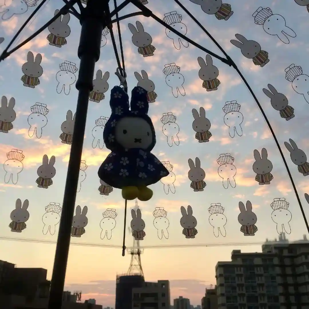 背景图 | 𝑾𝒆𝑪𝒉𝒂𝒕背景图
