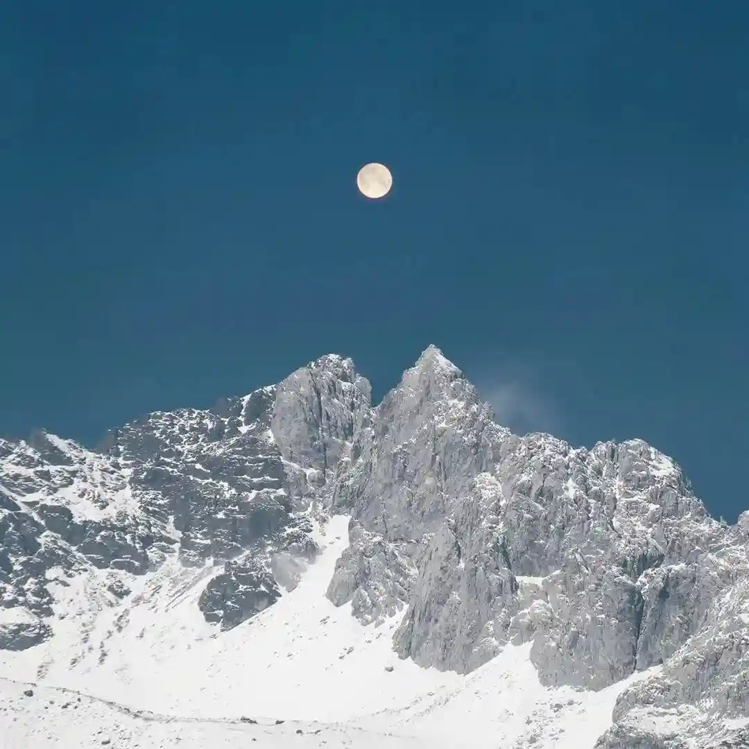 背景图 |  𝑾𝒆𝑪𝒉𝒂𝒕背景图