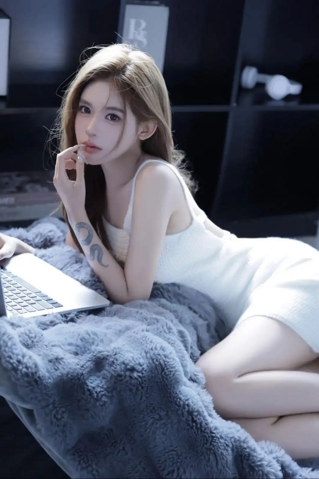 美图写真 | 内心丰盈者，独行也如众