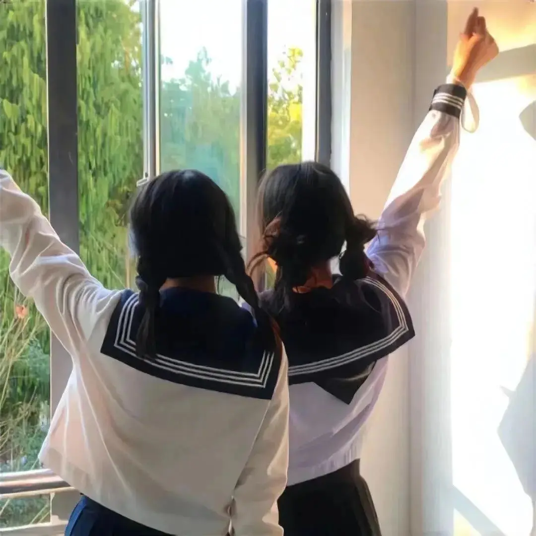 背景图 | 𝑾𝒆𝑪𝒉𝒂𝒕背景图