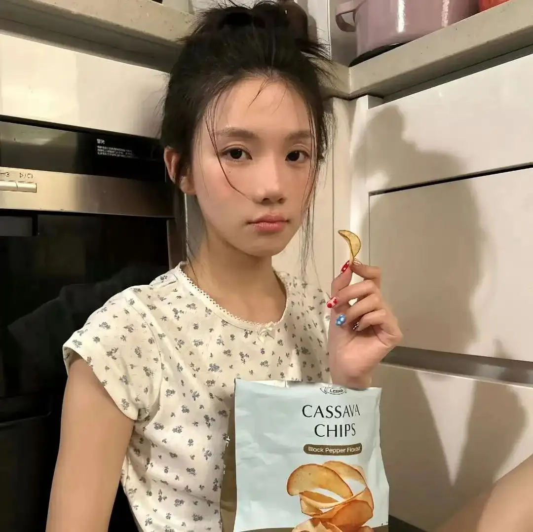 头像｜不容易撞的𝑾𝒆𝑪𝒉𝒂𝒕头像