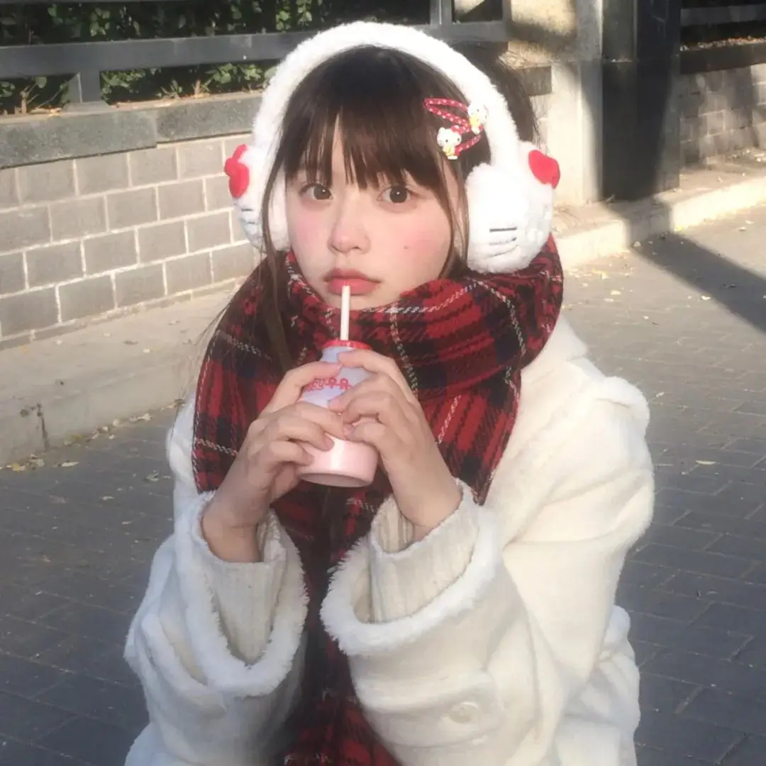 头像｜不容易撞的𝑾𝒆𝑪𝒉𝒂𝒕头像