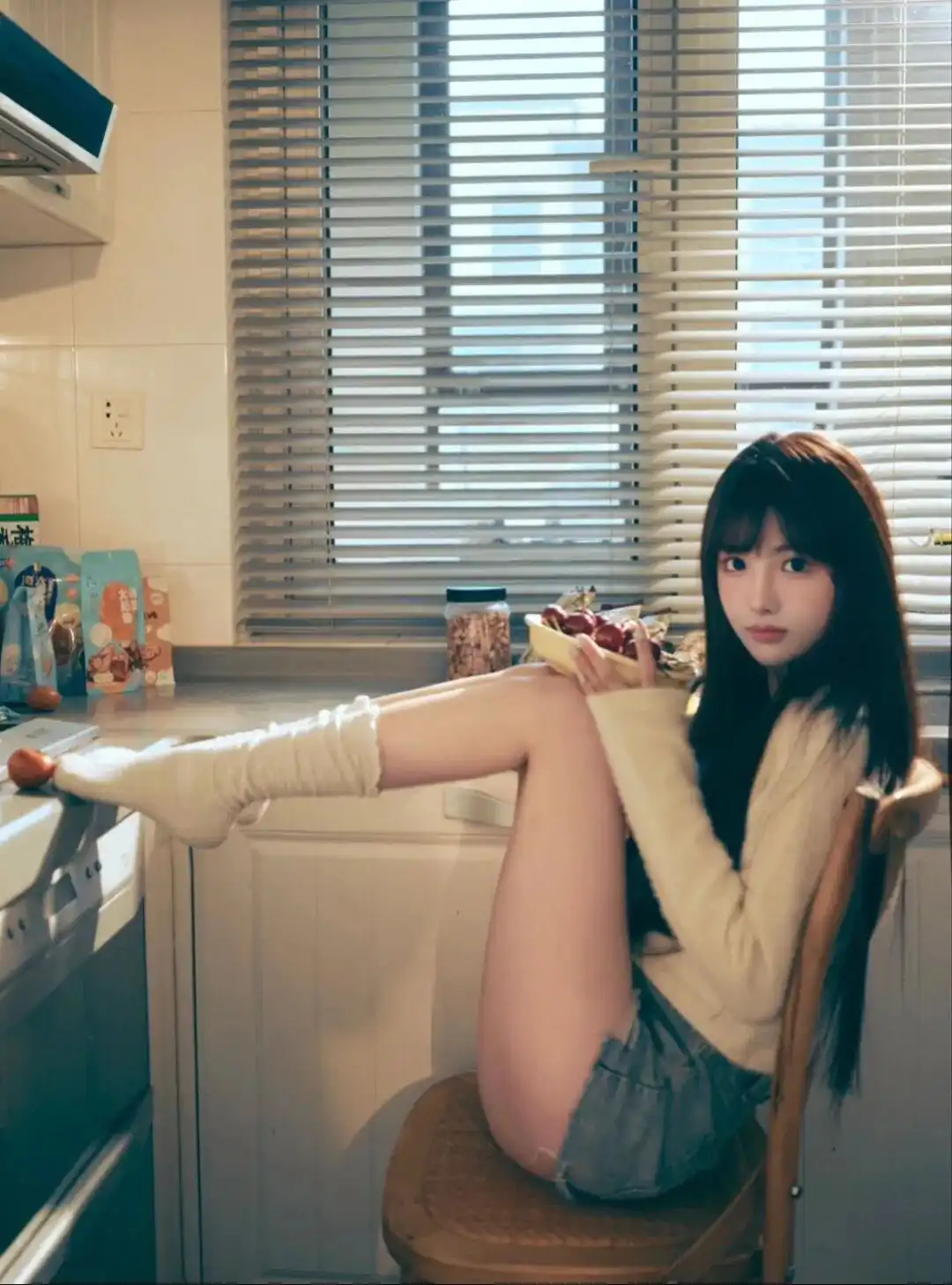 美女写真 | 一半素心以清简，一半寂静许清欢