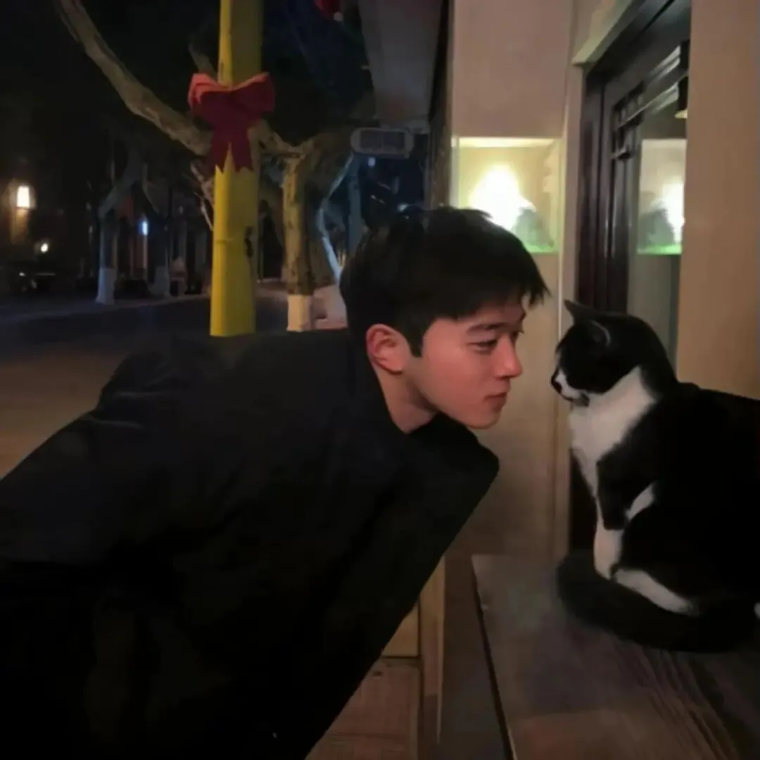 头像丨𝙒𝙚𝘾𝙝𝙖𝙩男头