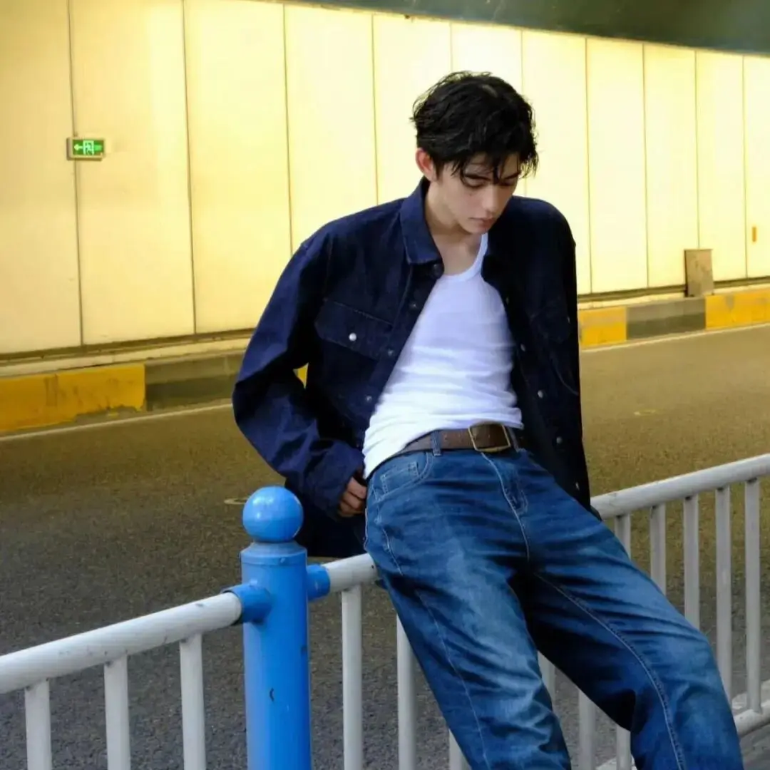 头像丨𝙒𝙚𝘾𝙝𝙖𝙩男头