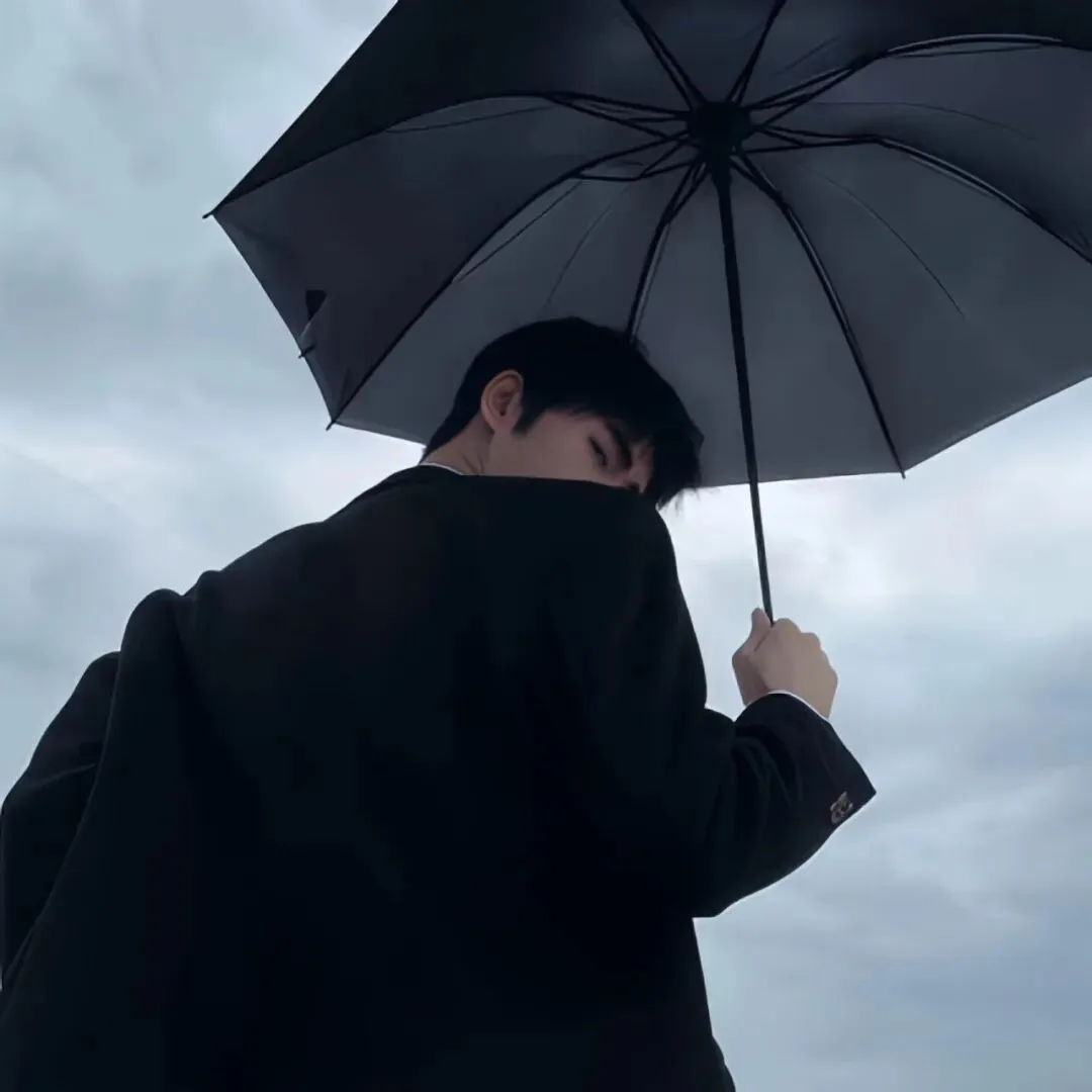 头像丨𝙒𝙚𝘾𝙝𝙖𝙩男头