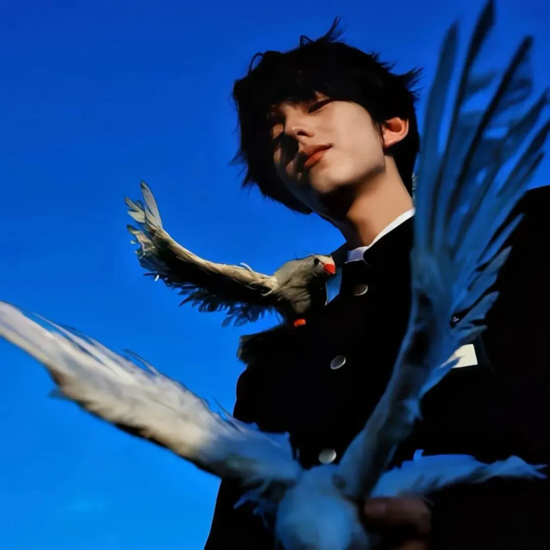 头像丨𝙒𝙚𝘾𝙝𝙖𝙩男头