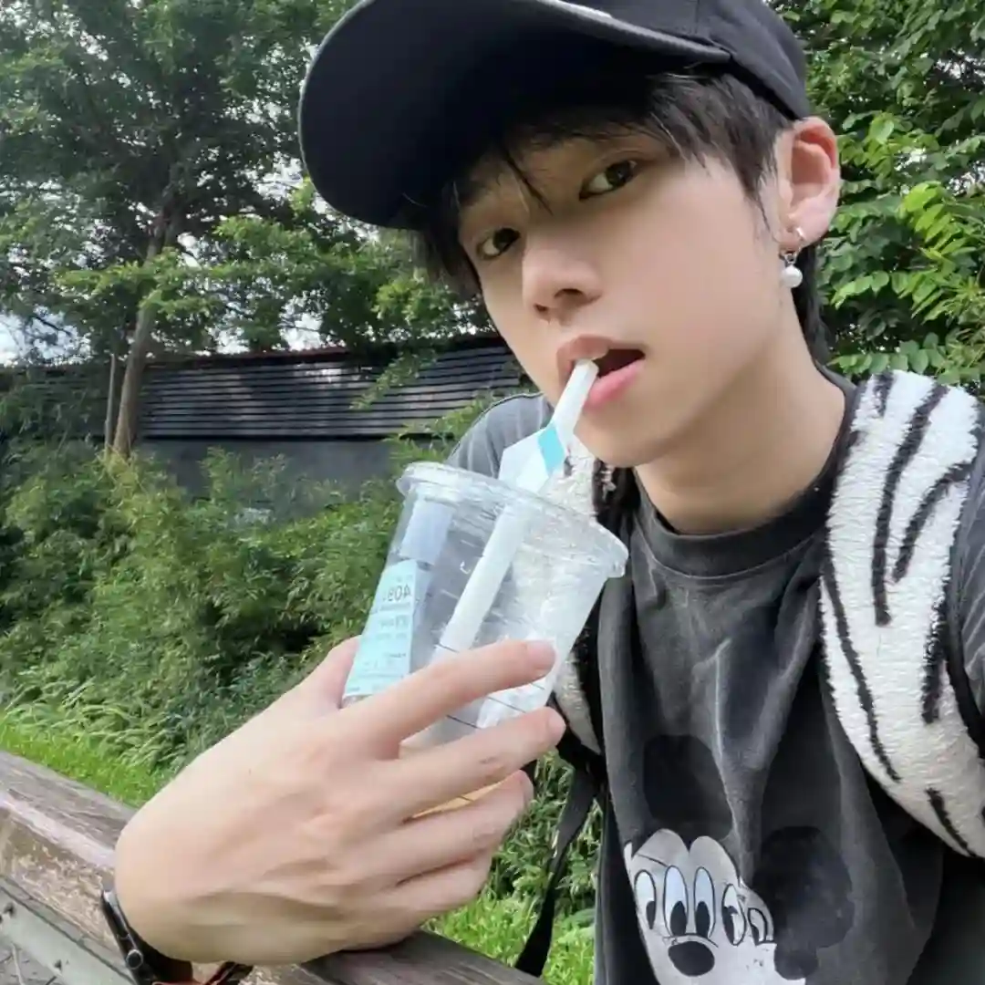 头像丨𝙒𝙚𝘾𝙝𝙖𝙩男头