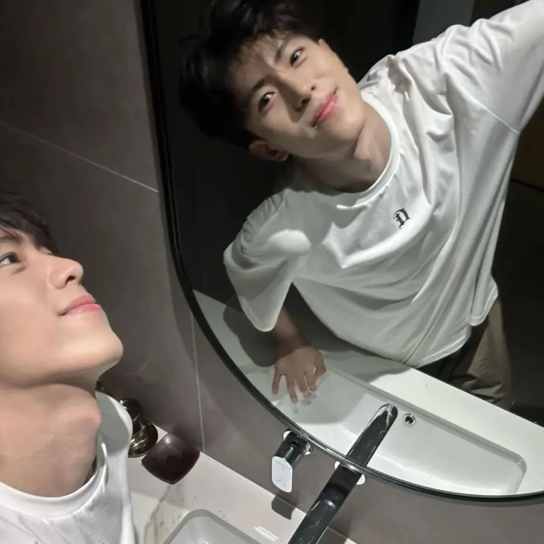 头像丨𝙒𝙚𝘾𝙝𝙖𝙩男头