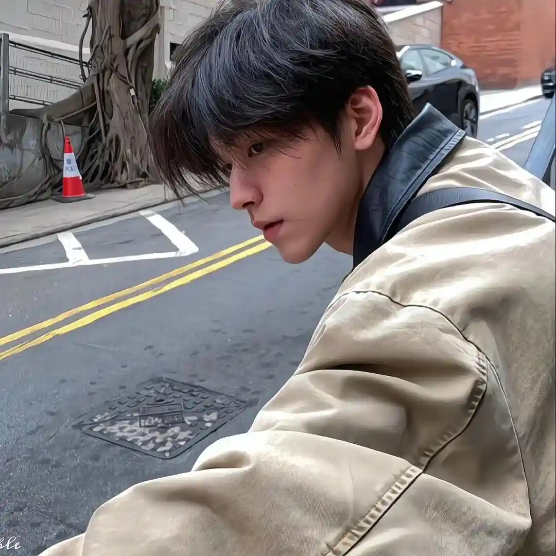 头像丨𝙒𝙚𝘾𝙝𝙖𝙩男头