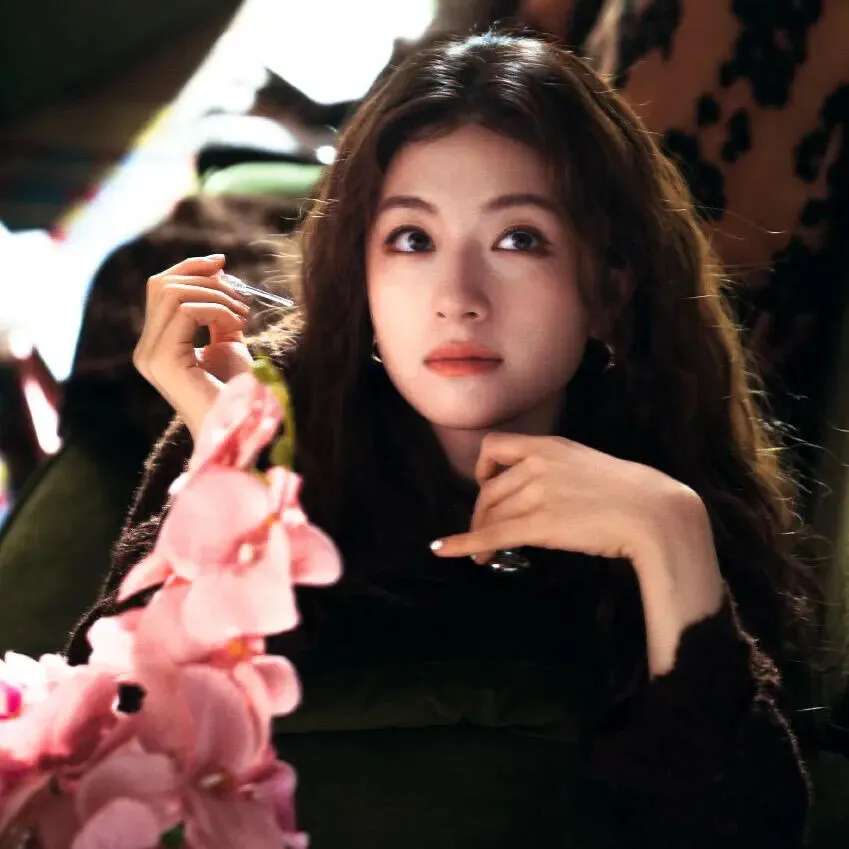 头像｜𝙒𝙚𝘾𝙝𝙖𝙩头像24张