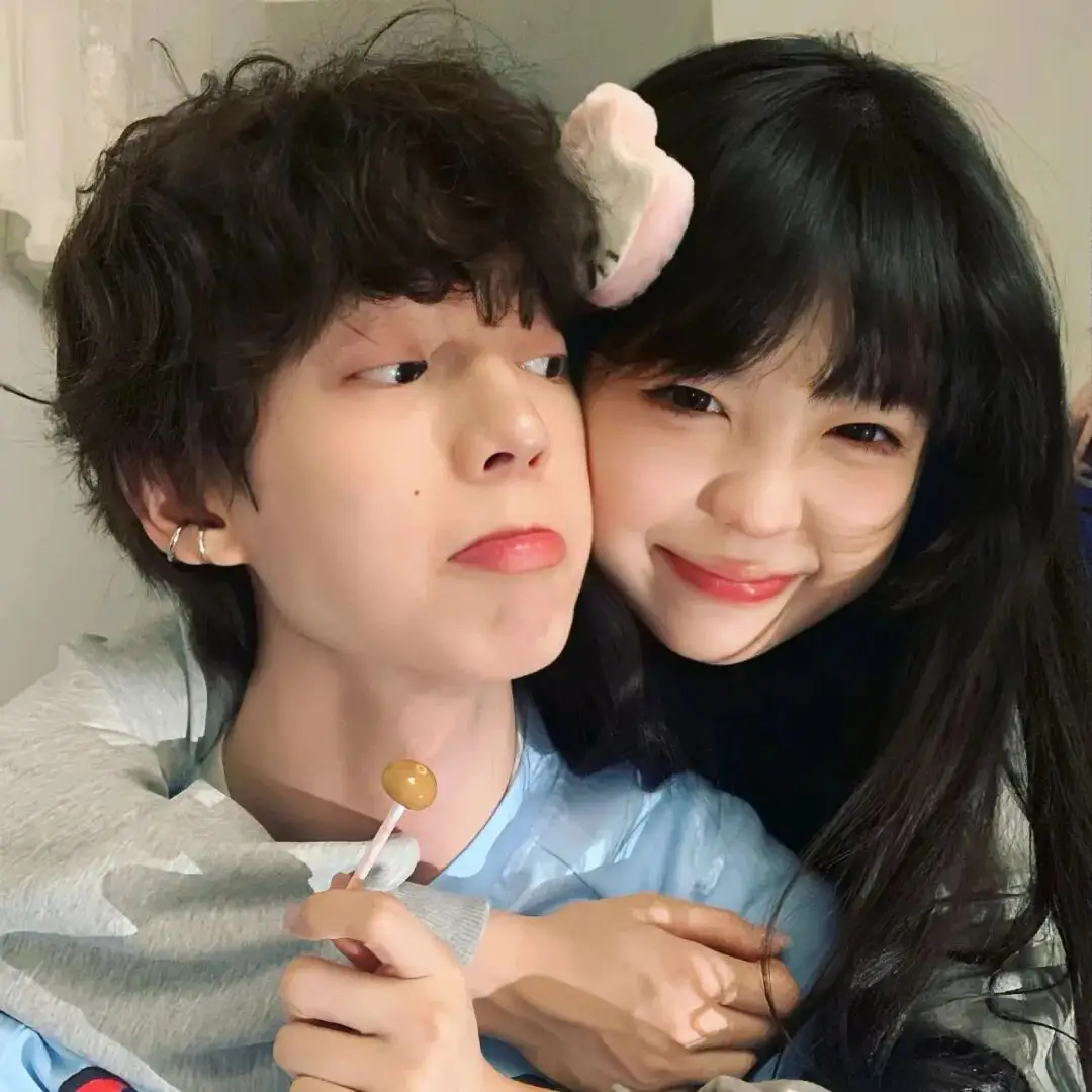 头像｜𝙒𝙚𝘾𝙝𝙖𝙩头像24张