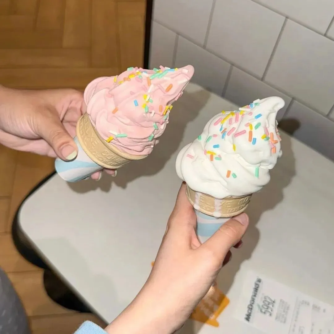 背景图 | 𝑾𝒆𝑪𝒉𝒂𝒕背景图