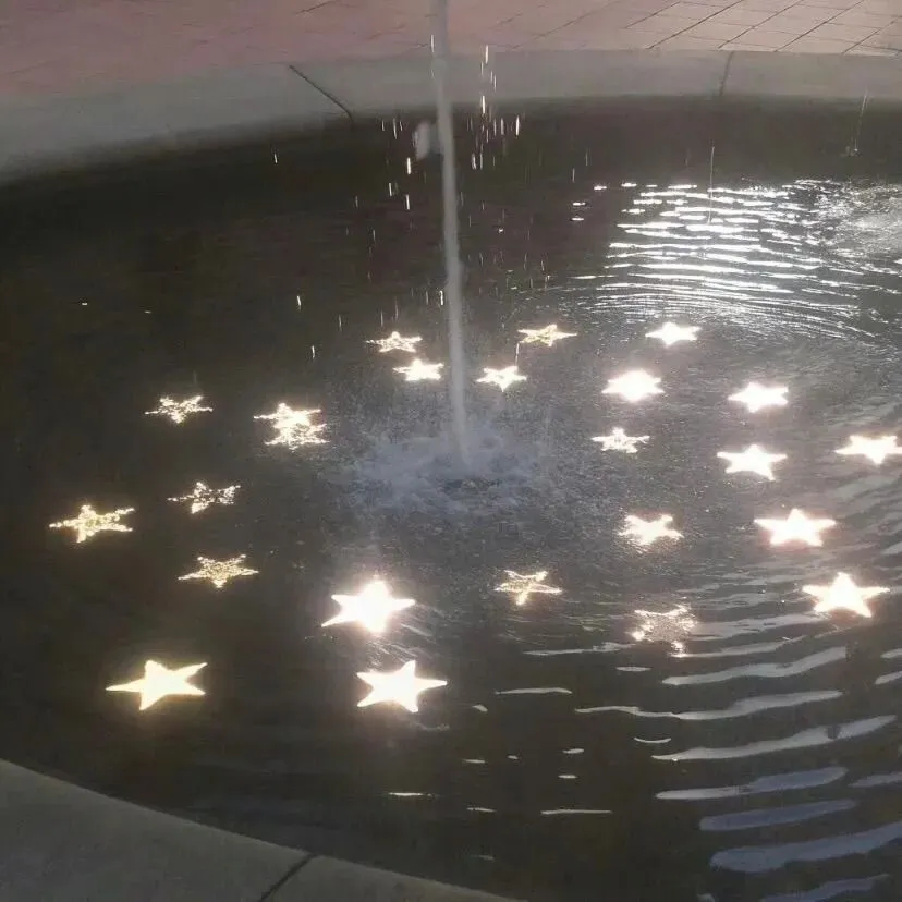 背景图 | 𝑾𝒆𝑪𝒉𝒂𝒕背景图