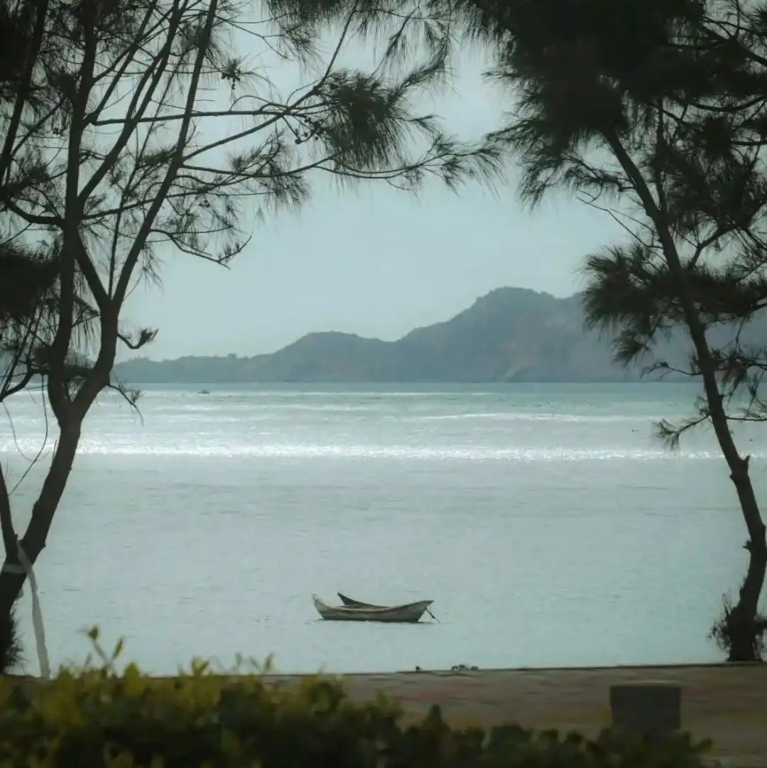 背景图 | 𝑾𝒆𝑪𝒉𝒂𝒕背景图