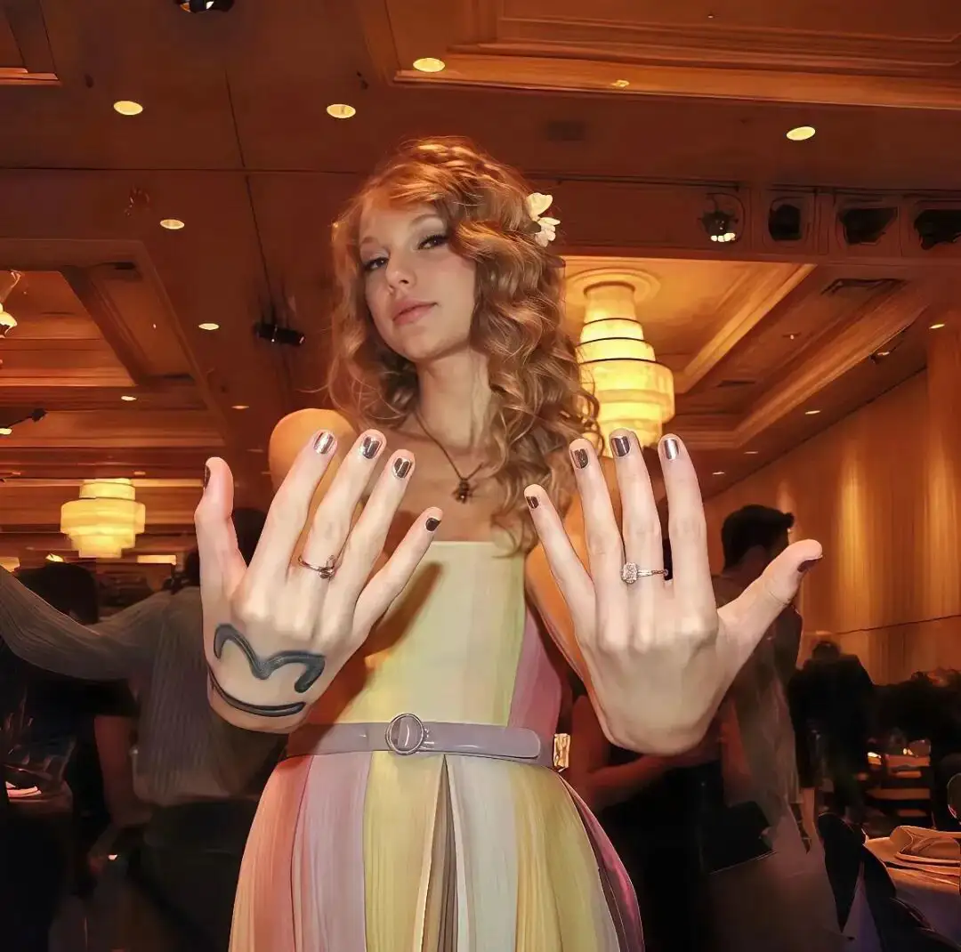 背景图 | 𝑾𝒆𝑪𝒉𝒂𝒕背景图