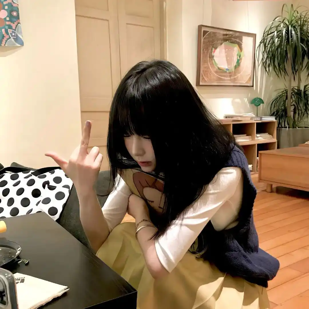 头像｜一天换八百次𝑾𝒆𝑪𝒉𝒂𝒕头像