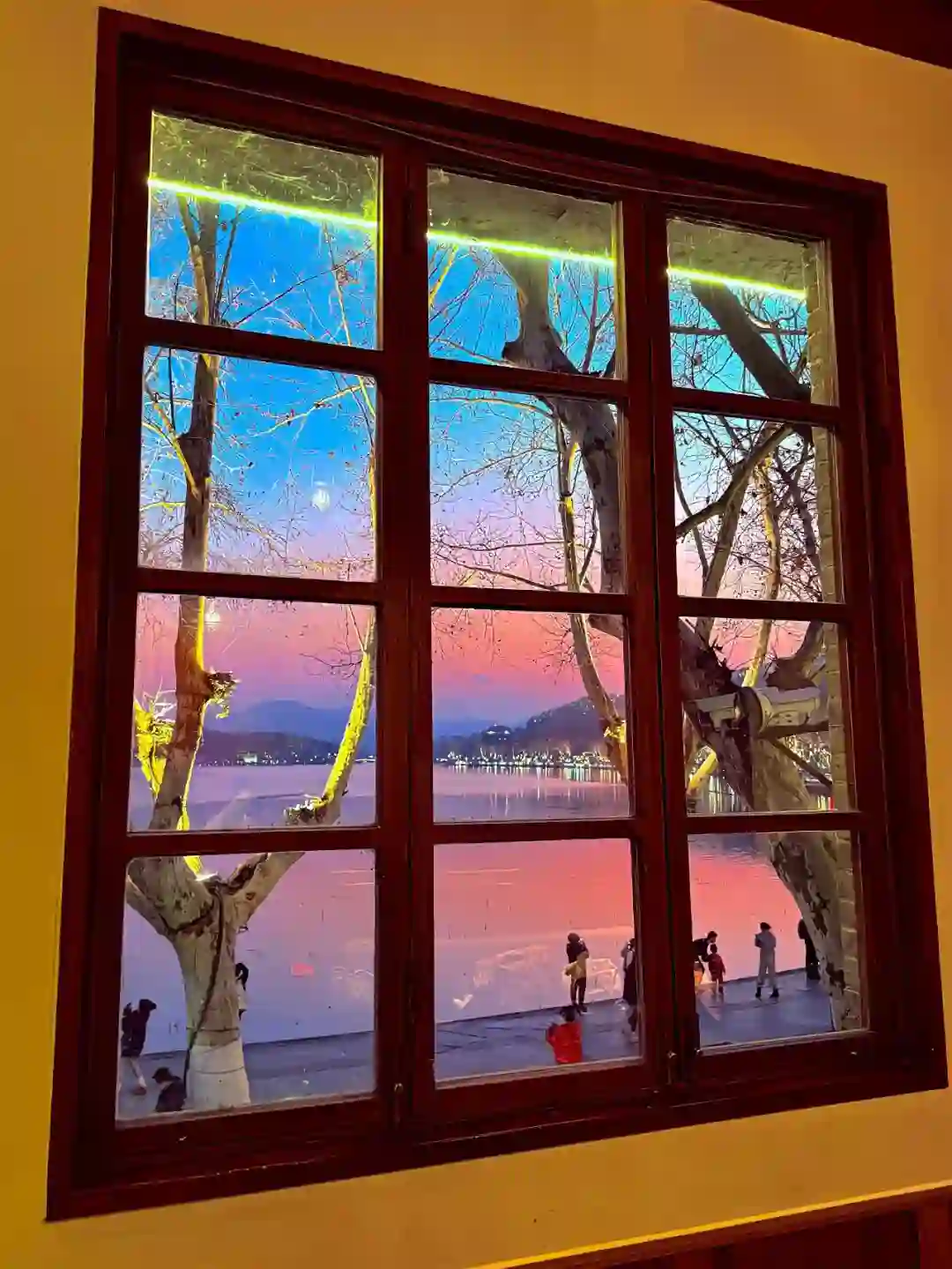 背景图 | 𝑾𝒆𝑪𝒉𝒂𝒕背景图