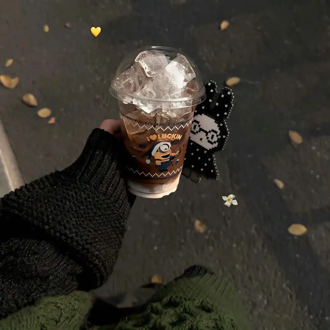 背景图 | 𝑾𝒆𝑪𝒉𝒂𝒕背景图