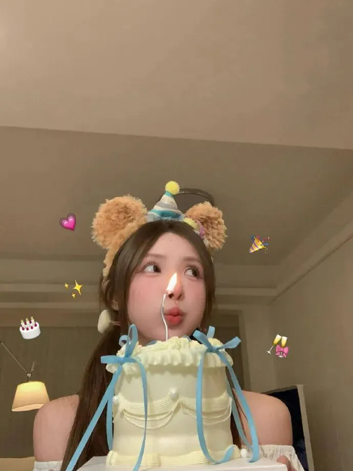 头像丨存一些生日拍照姿势