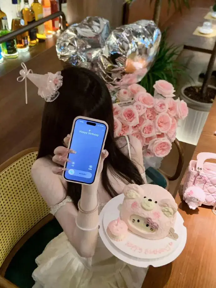 头像丨存一些生日拍照姿势