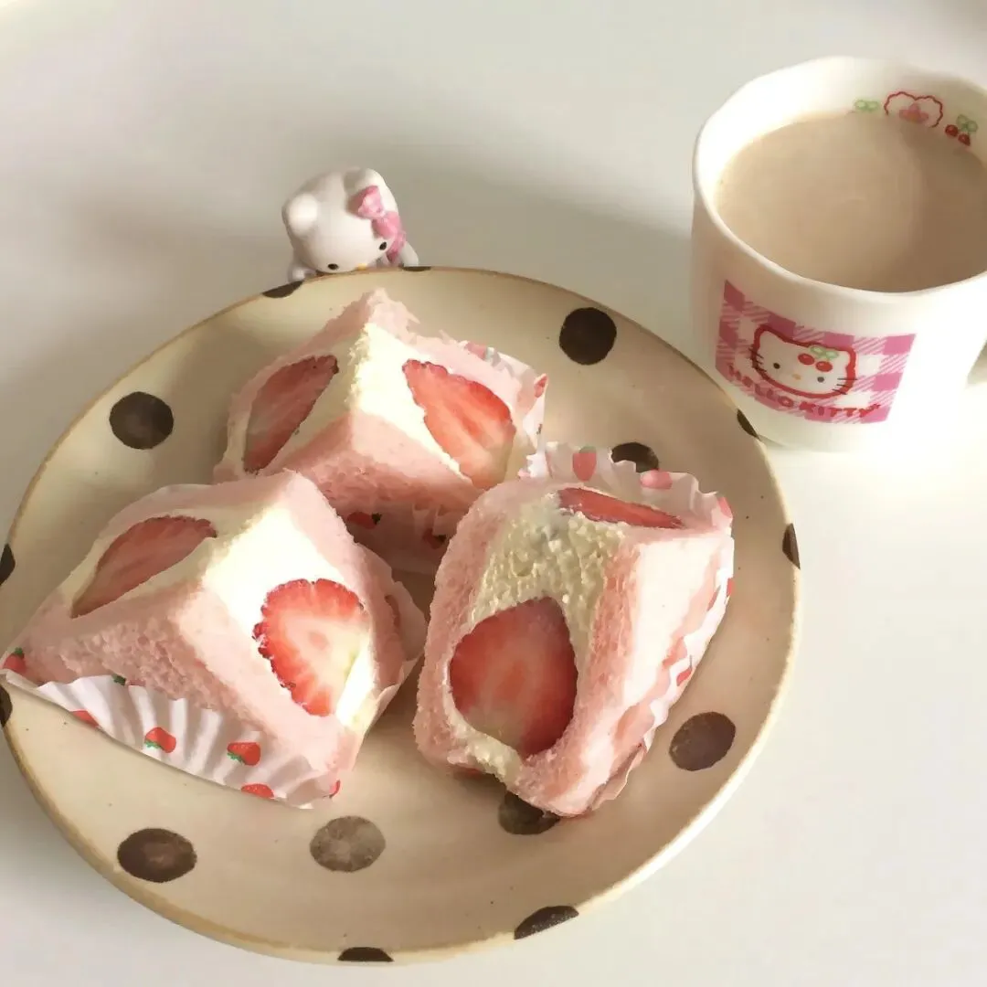 背景图 | 𝑾𝒆𝑪𝒉𝒂𝒕背景图