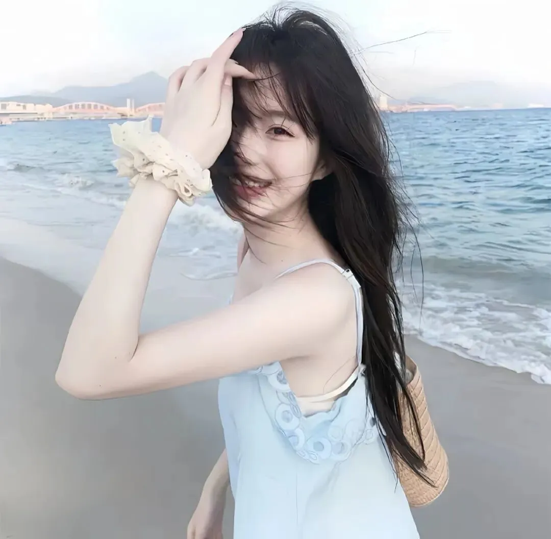 头像 | 𝐖𝐞𝐂𝐡𝐚𝐭蓝色头像