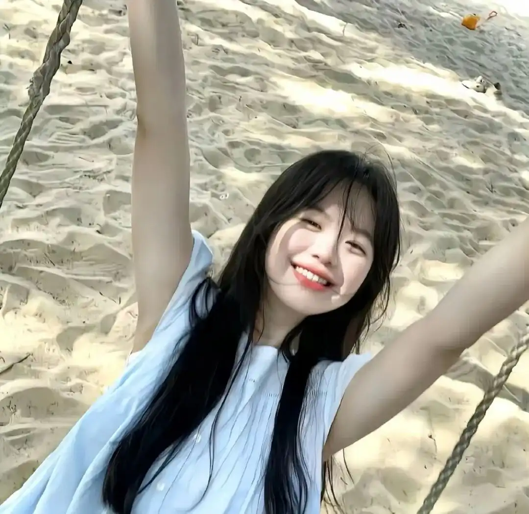 头像 | 𝐖𝐞𝐂𝐡𝐚𝐭蓝色头像